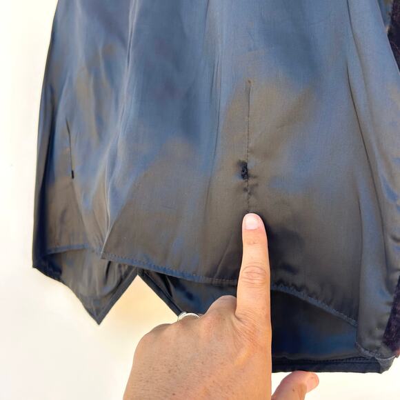 Vintage Handmade Guatemalan Handmade Embroidered Red Floral Vest Medium - Picture 6 of 8